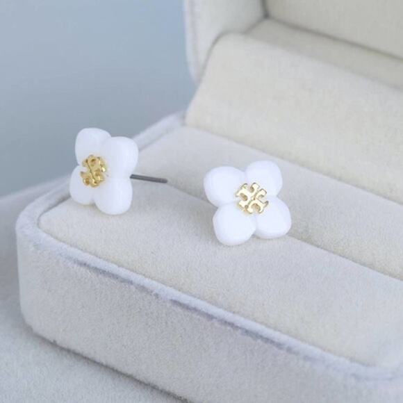 NWOT Tory Burch Gold Logo White Enamel Flower Stud Earrings - Picture 1 of 6